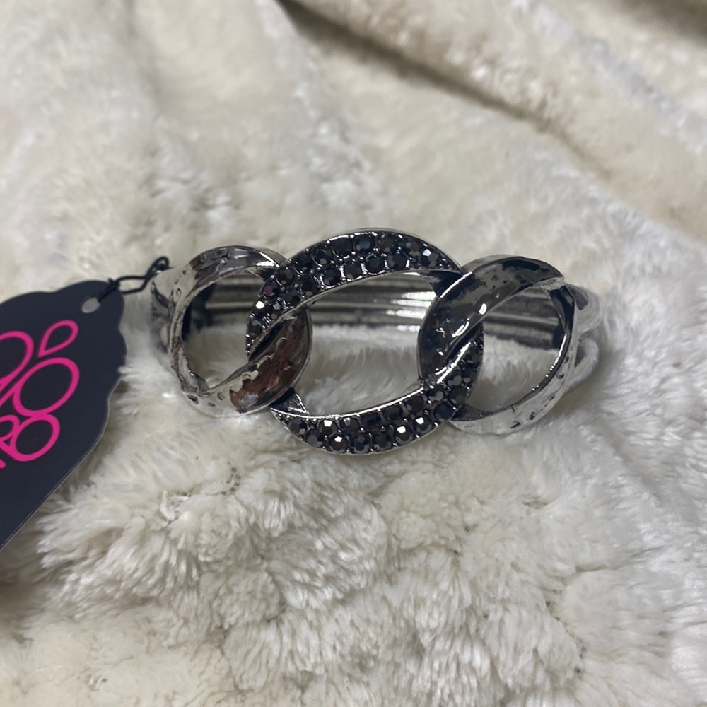 Paparazzi hinge bracelet